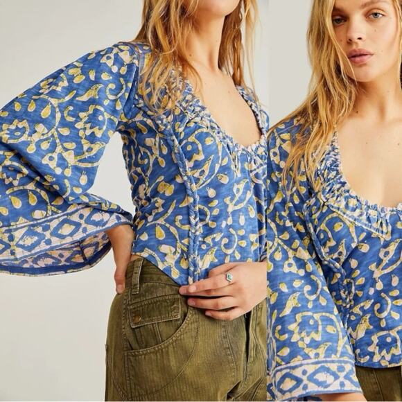 Free People Retro 70s Bohemian On The Block Top in Blue Large V Neck Bell Sleeve - Picture 13 of 16